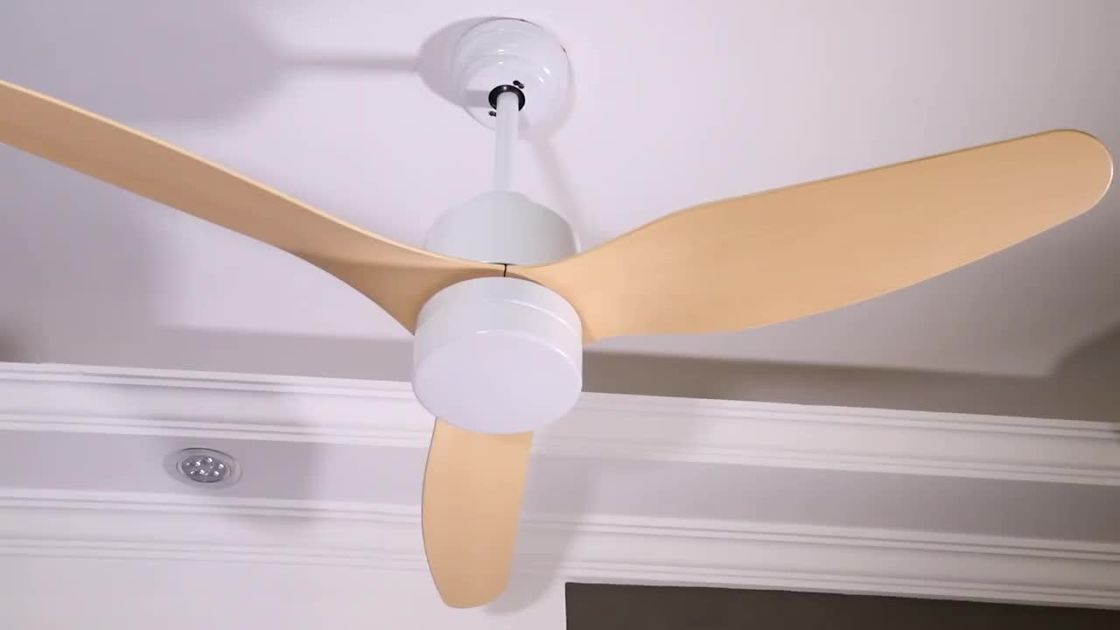 3 가구 호텔을 위한 회전하는 바람개비 DC220V LED 12W 목제 천장 선풍기 빛
